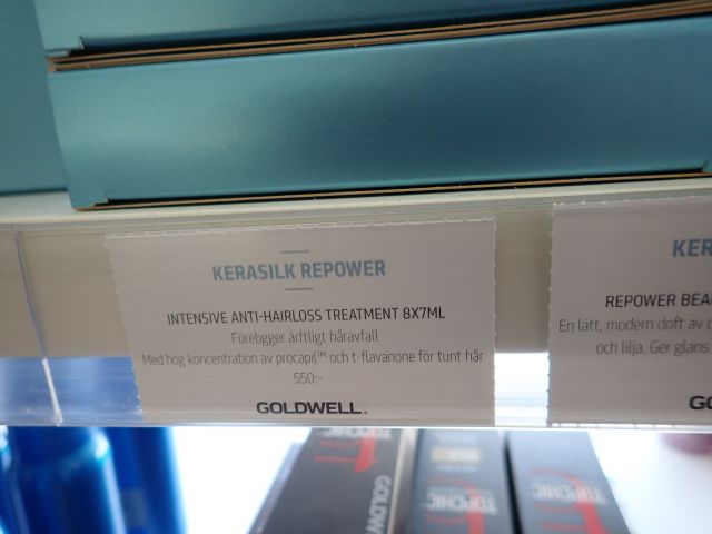 467788-15 Hair products KÉRASTASE and GOLDWELL