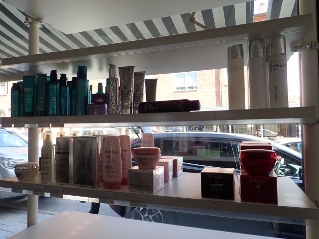 467798-1 Hair products KÉRASTASE, Hairtalk and Forme Fatale