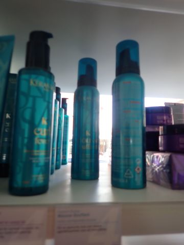 467798-19 Hair products KÉRASTASE, Hairtalk and Forme Fatale