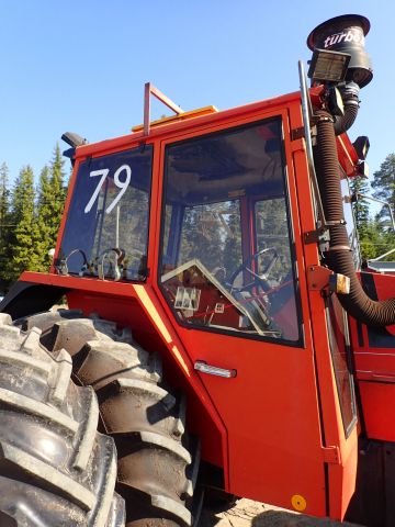 453038-36 BM VOLVO-VALMET 805-4 Reg: LOG074