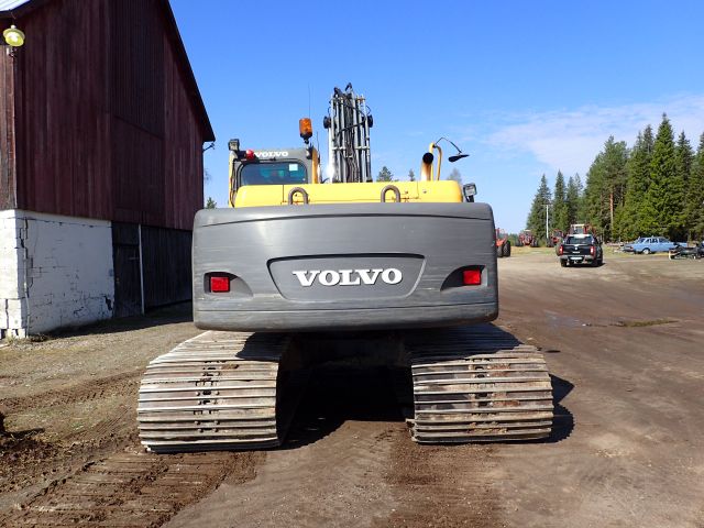 453039-4 Volvo EC180B