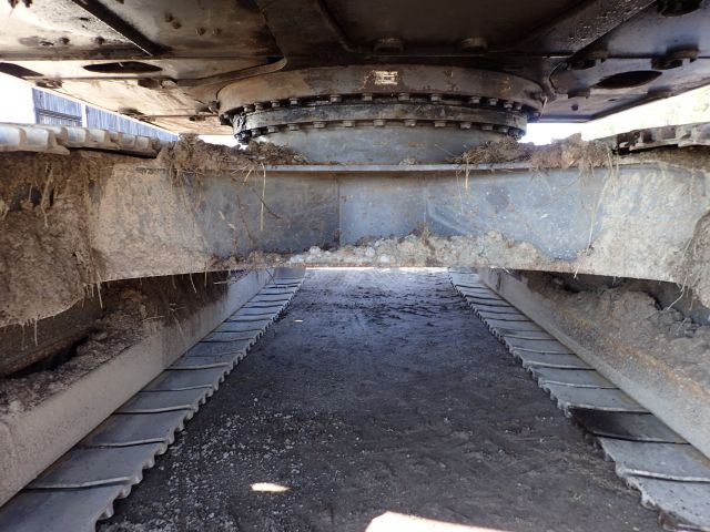 453039-14 Volvo EC180B