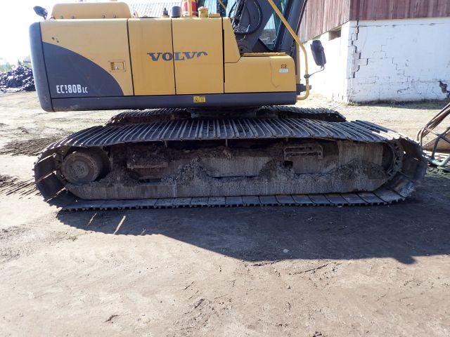 453039-16 Volvo EC180B