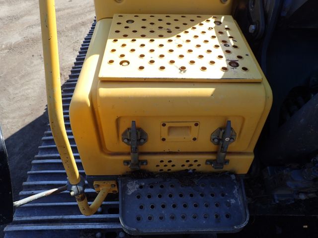 453039-28 Volvo EC180B