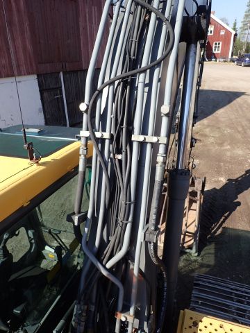 453039-34 Volvo EC180B