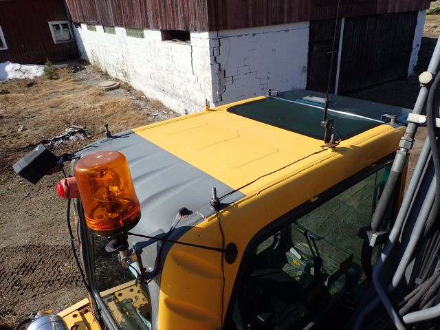 453039-36 Volvo EC180B