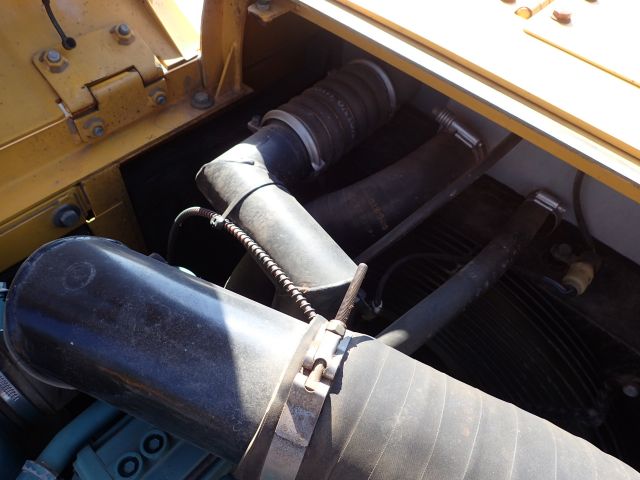 453039-46 Volvo EC180B