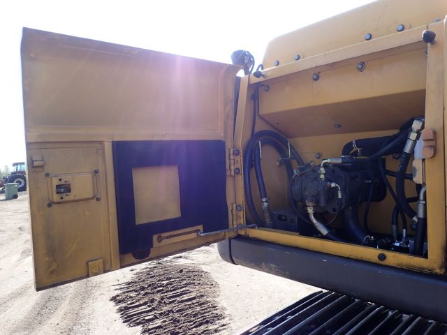 453039-50 Volvo EC180B