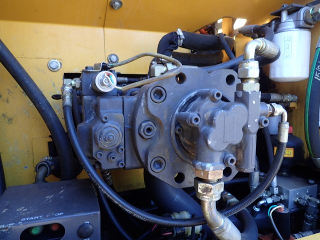 453039-53 Volvo EC180B