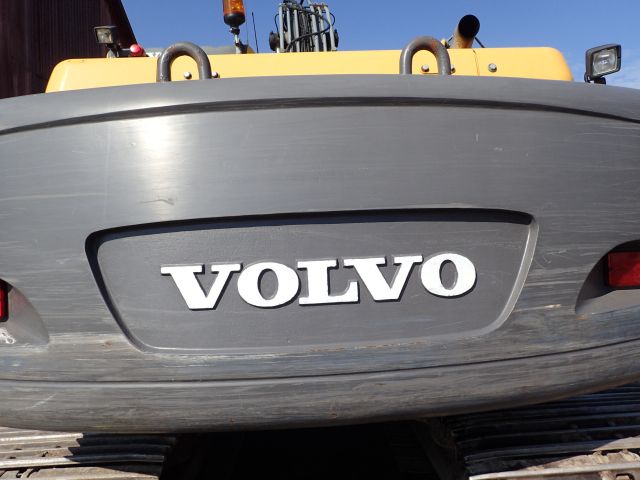 453039-57 Volvo EC180B