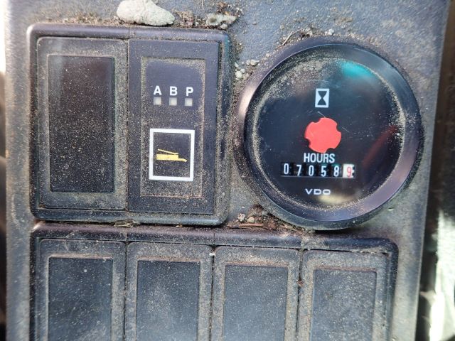453039-87 Volvo EC180B