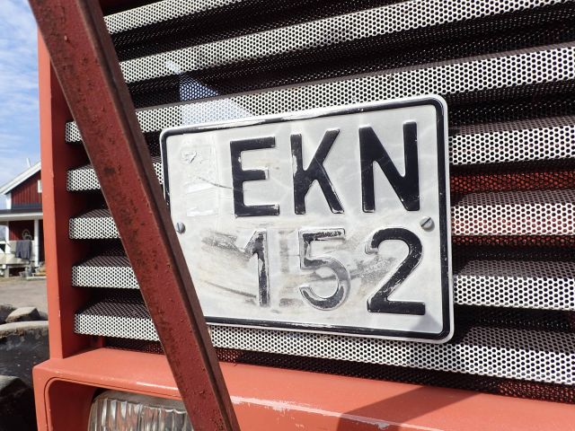 453042-21 FIAT 1380 DT Reg: EKN152