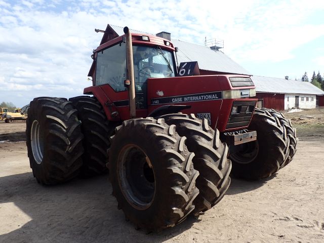 453049-3 CASE IH 7140 right: BKX234