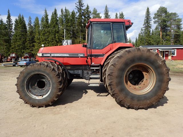 453049-8 CASE IH 7140 right: BKX234