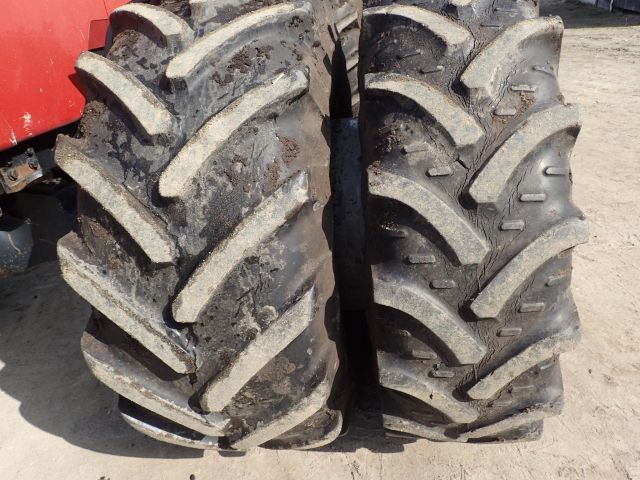 453049-10 CASE IH 7140 right: BKX234