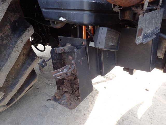 453049-21 CASE IH 7140 right: BKX234