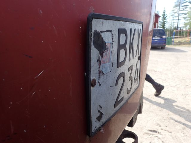 453049-24 CASE IH 7140 right: BKX234