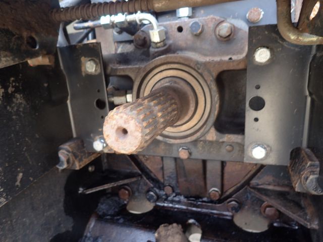 453049-29 CASE IH 7140 right: BKX234