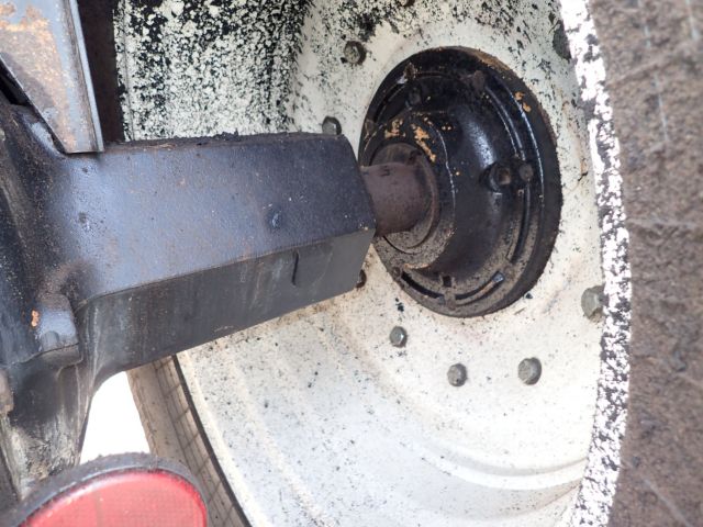 453049-30 CASE IH 7140 right: BKX234