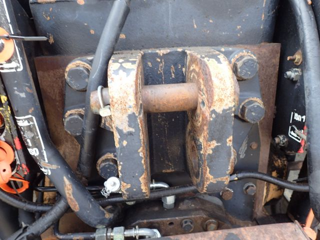 453049-33 CASE IH 7140 right: BKX234