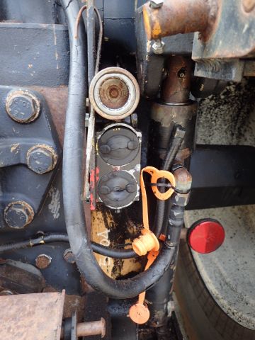 453049-34 CASE IH 7140 right: BKX234