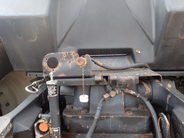 453049-35 CASE IH 7140 right: BKX234