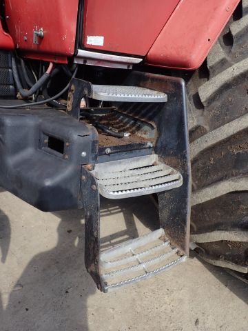 453049-42 CASE IH 7140 right: BKX234