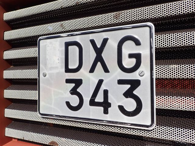 453037-104 FIAT 1380 DT Reg: DXG343