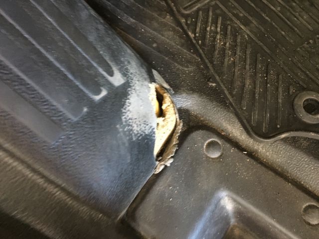 476893-31 Ford Transit 350 2.4 TDCI 140 hp