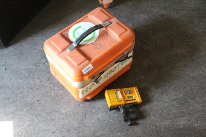 439440-2 Rotational laser Quante QL 300D with tripod