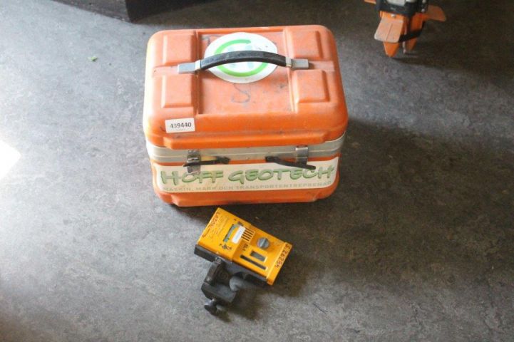 439440-1 Rotational laser Quante QL 300D with tripod