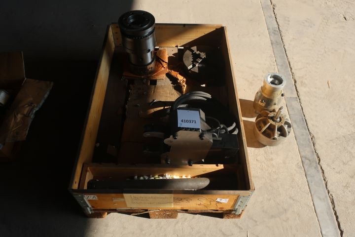 410371-2 Hydraulchuck, stödlager, chuckar Okuma