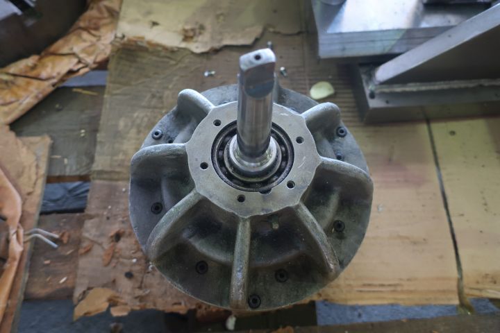 410371-16 Hydraulchuck, stödlager, chuckar Okuma