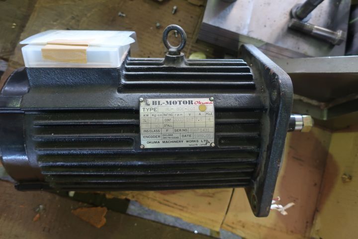 410371-23 Hydraulchuck, stödlager, chuckar Okuma