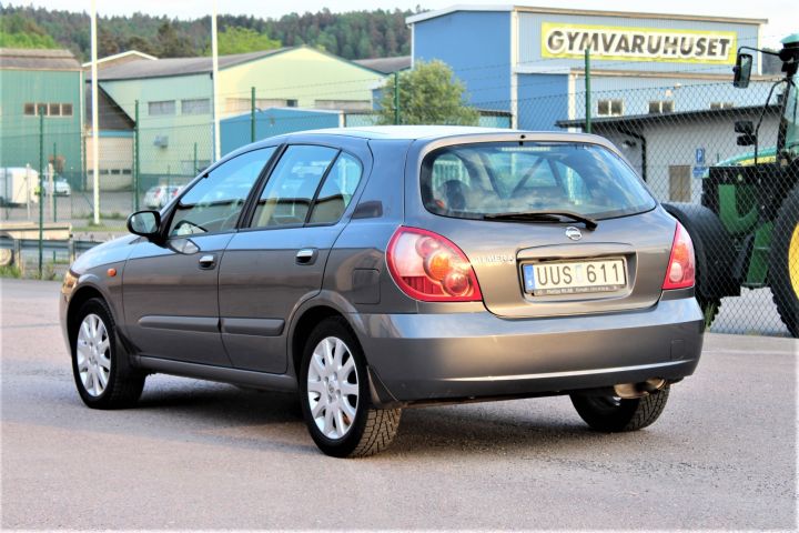 433662-5 Nissan Almera 5-door 1.8 116hk, 2004