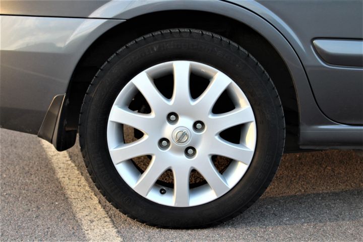 433662-18 Nissan Almera 5-door 1.8 116hk, 2004