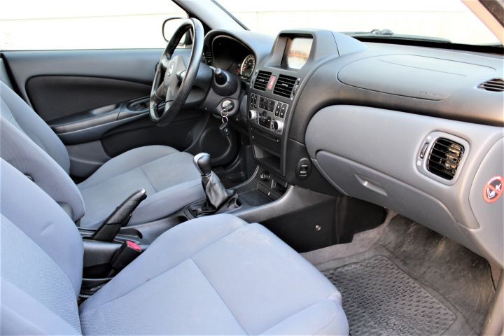 433662-11 Nissan Almera 5-door 1.8 116hk, 2004