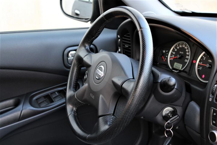 433662-12 Nissan Almera 5-door 1.8 116hk, 2004