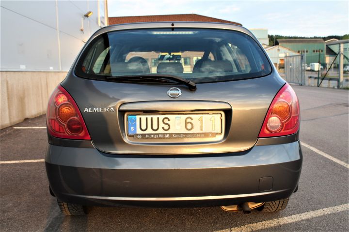 433662-9 Nissan Almera 5-door 1.8 116hk, 2004