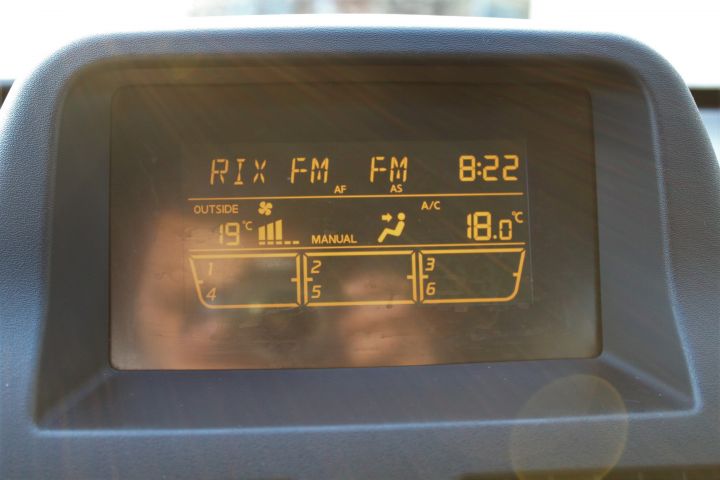 433662-16 Nissan Almera 5-door 1.8 116hk, 2004