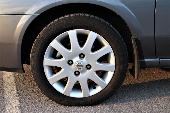 433662-17 Nissan Almera 5-door 1.8 116hk, 2004