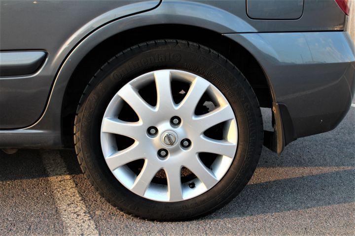 433662-19 Nissan Almera 5-door 1.8 116hk, 2004