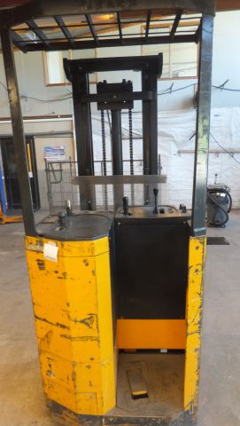 451072-5 Atlet truck 125 ST