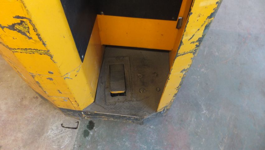 451072-6 Atlet truck 125 ST