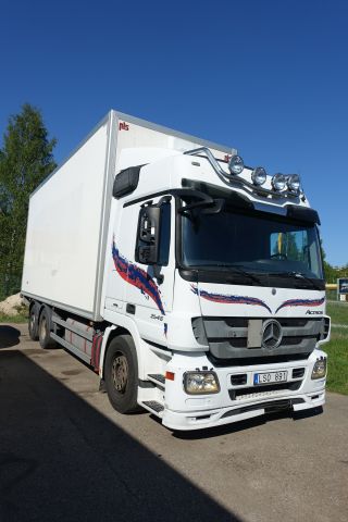 477701-1 Lasbil MERCEDES-BENZ Actros 2546