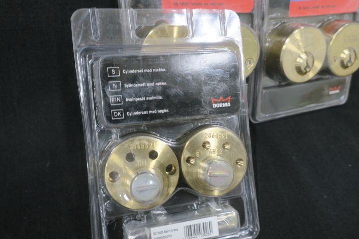 476094-3 3 point lock cylinders Dorma - Free shipping