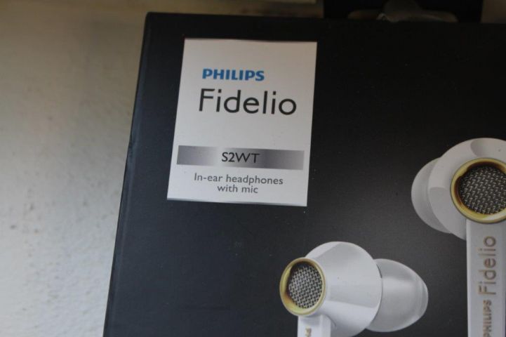 439470-2 Headphones Philips Fidelio S2