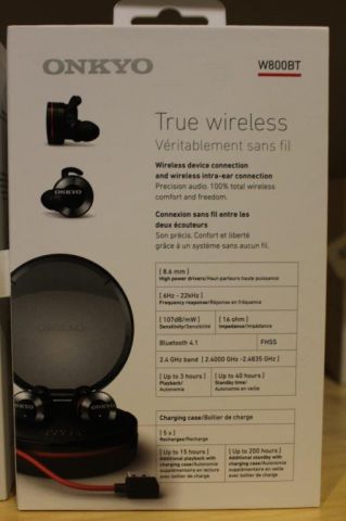 454344-3 2 Onkyo W800BT headphones