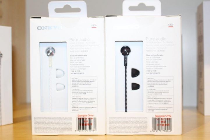 454349-3 3 Onkyo in-ear headphones