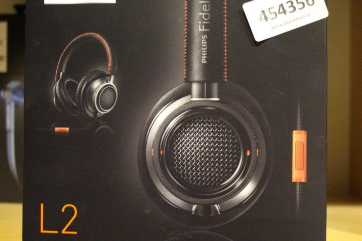 454356-3 Philips Fidelio L2 Headphones